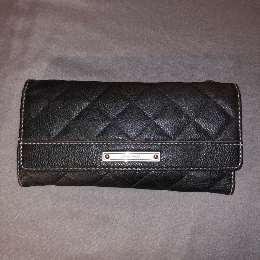 Women’s black leather Wallet Nine West